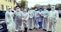«Сорос-Кыргызстан» передал врачам 1 тысячу защитных костюмов
