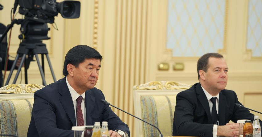 Абылгазиев: Кыргызстан выступает за устранение излишних барьеров в торговле