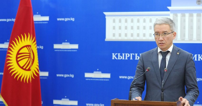 Эркин Арсандиев: Доходная часть бюджета увеличена на 2.2 млрд сомов