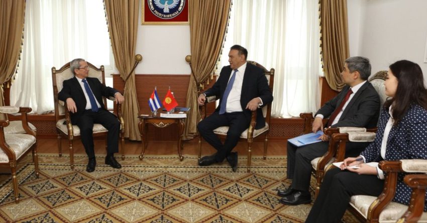 Кыргызстан намерен установить с Кубой и Аргентиной безвизовый режим