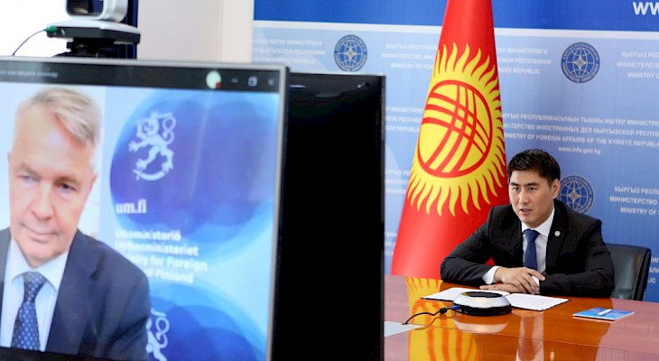 Кыргызстан жана Финляндиянын ТИМ башчылары видеоконференция форматында сүйлөшүүлөрдү жүргүздү