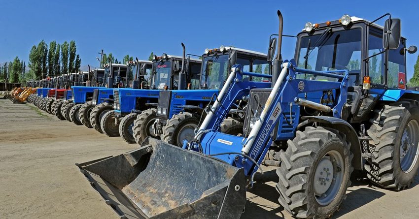 В КР фермерам выдали в лизинг сельхозтехнику на 345.2 млн сомов