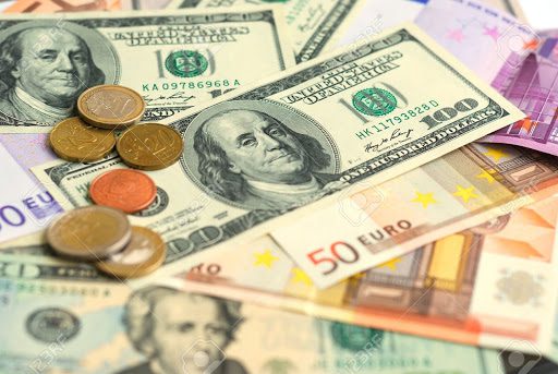 Минэконом КР: Ситуация на валютном рынке остается стабильной