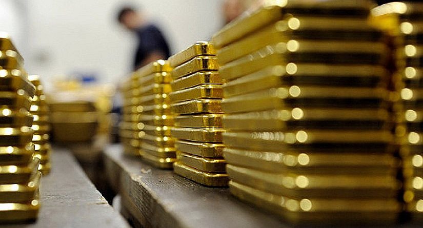 Унция золота НБ КР подешевела на 611 сомов