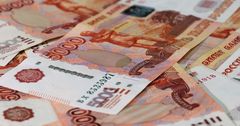 Курс российского рубля к сому достиг минимума за год