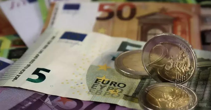 Евро укрепился на 1.03%. Курс НБ КР