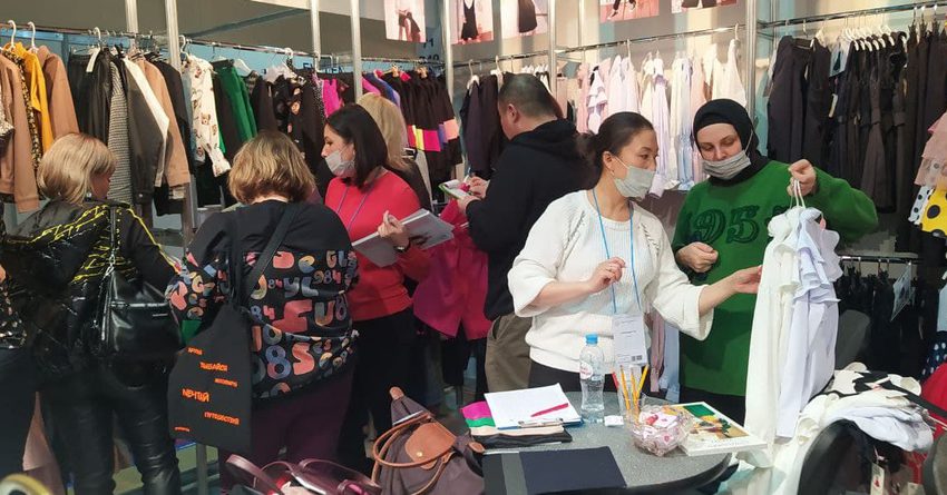 Швейные компании КР приняли участие в выставке Collection Première Moscow