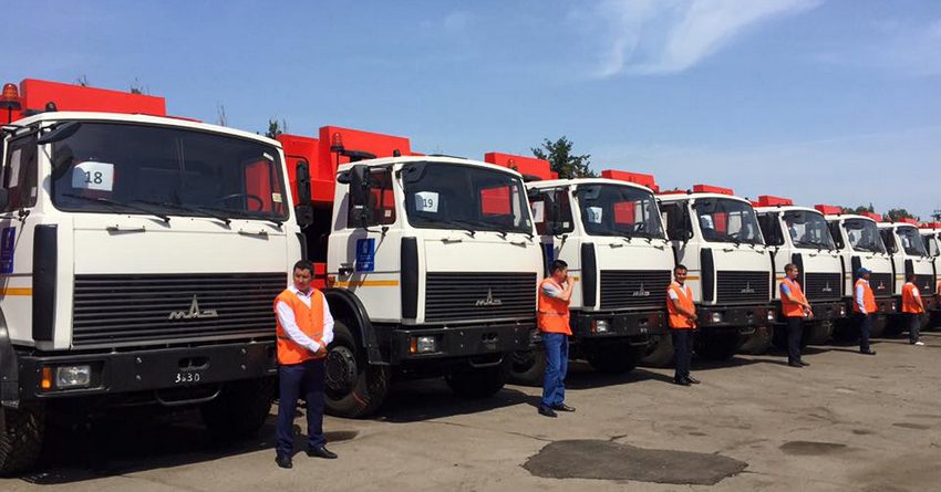 В рамках помощи ЕС и ЕБРР столица получила 32 новых машины по сбору отходов