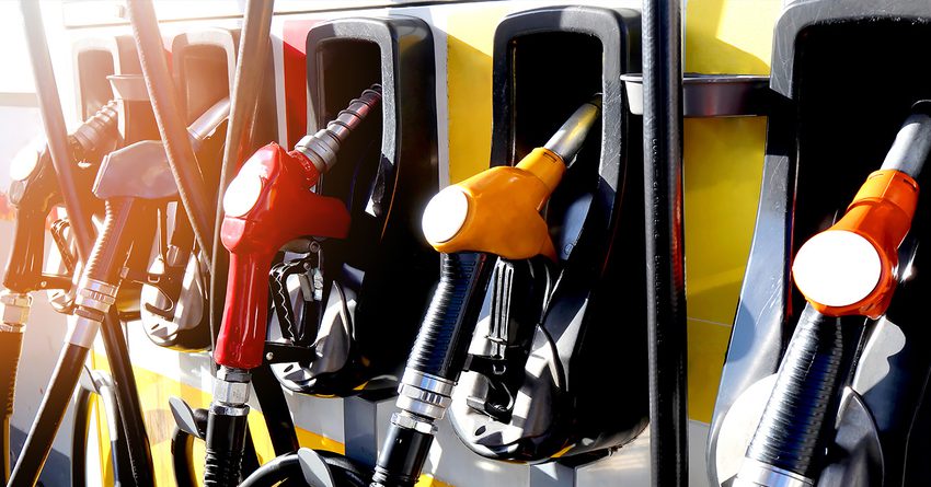 Цена на бензин уже поднялась, к лету ценник взлетит до 60 сомов