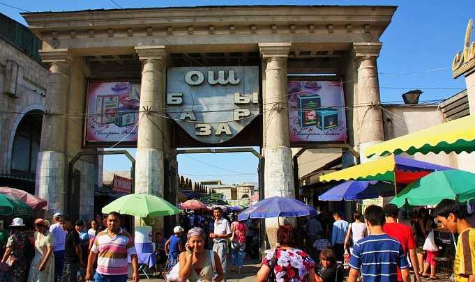 В Бишкеке вновь обсуждают ликвидацию стихийной торговли на Ошском базаре