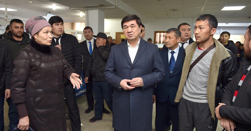 Абылгазиев Бишкектеги Калкты тейлөө борбору – 2ге күтүүсүз барды