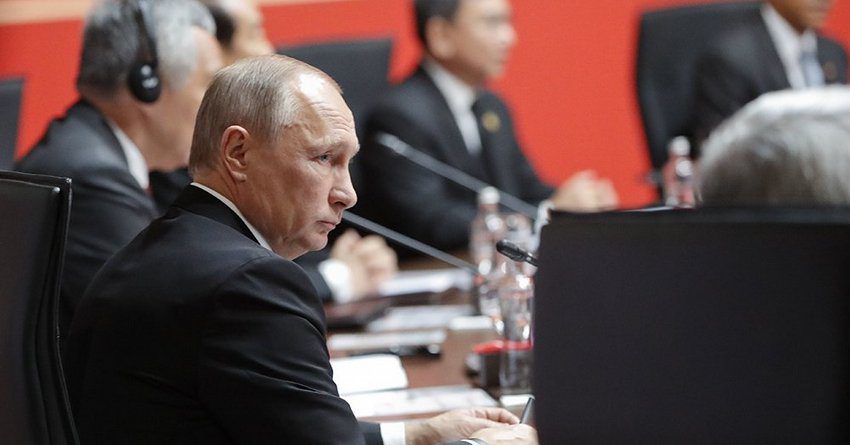 Владимир Путин заявил о готовности России к заморозке добычи нефти