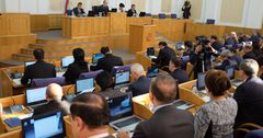 Тажик парламенти пандемия маалында бизнеске жеңилдик берет