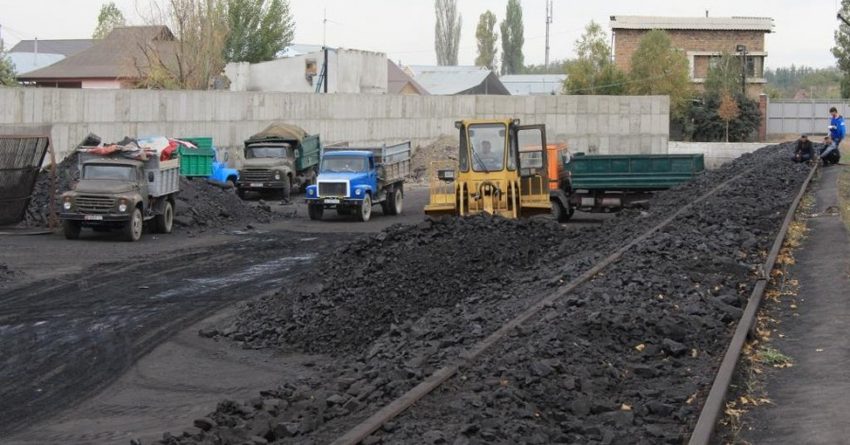За месяц цены на уголь в КР снизились на 2.5%