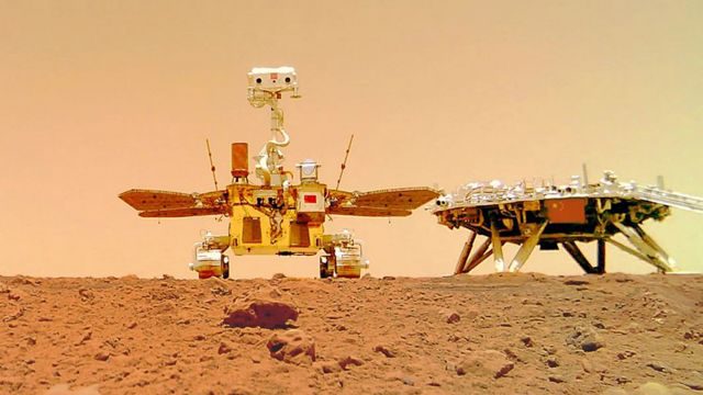 Китай опубликовал видео своего дрона на Марсе