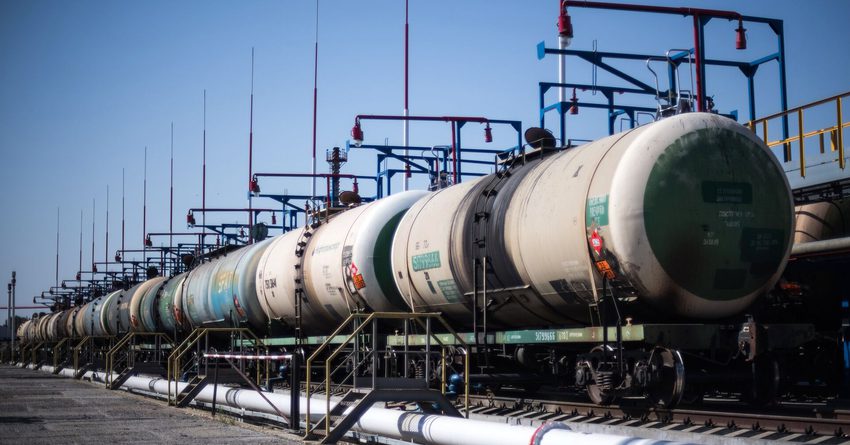 Казахстан будет поставлять беспошлинную нефть в Армению
