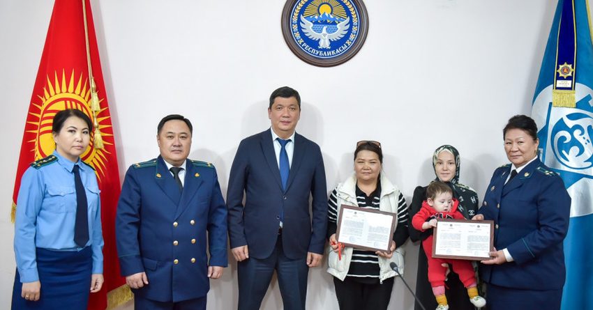 В Бишкеке предоставили временное жилье выпускникам детдомов